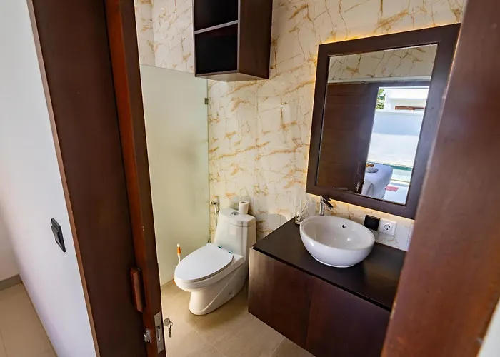 ベッド・アンド・ブレックファスト The Tjindra Mata 2 Bedroom Private Pool Ubud 4*