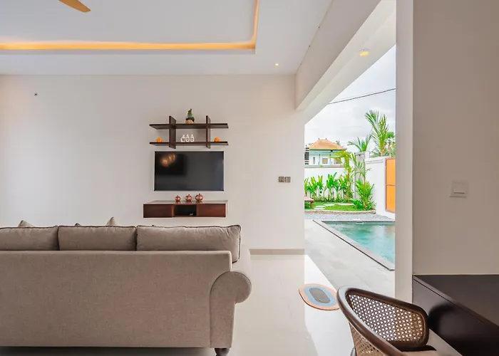 The Tjindra Mata 2 Bedroom Private Pool Ubud ベッド・アンド・ブレックファスト パヤンガン