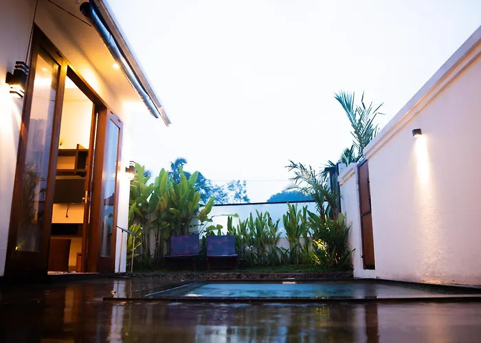 ベッド・アンド・ブレックファスト The Tjindra Mata 2 Bedroom Private Pool Ubud パヤンガン