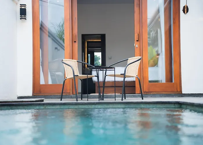 ベッド・アンド・ブレックファスト The Tjindra Mata 2 Bedroom Private Pool Ubud 4*