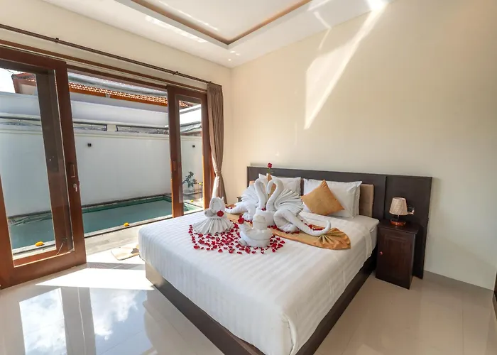 Отель типа "постель и завтрак" The Tjindra Mata 2 Bedroom Private Pool Ubud