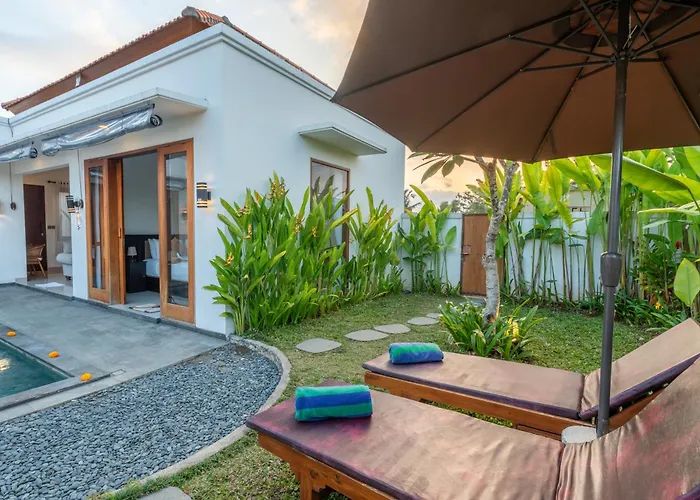 The Tjindra Mata 2 Bedroom Private Pool Ubud Отель типа "постель и завтрак"